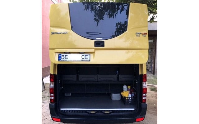 Mercedes-Benz Sprinter 319